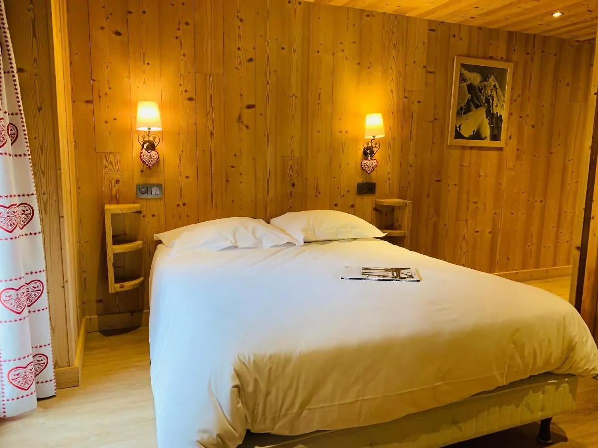 ***  L'Arveyron Open House Hotel Chamonix France