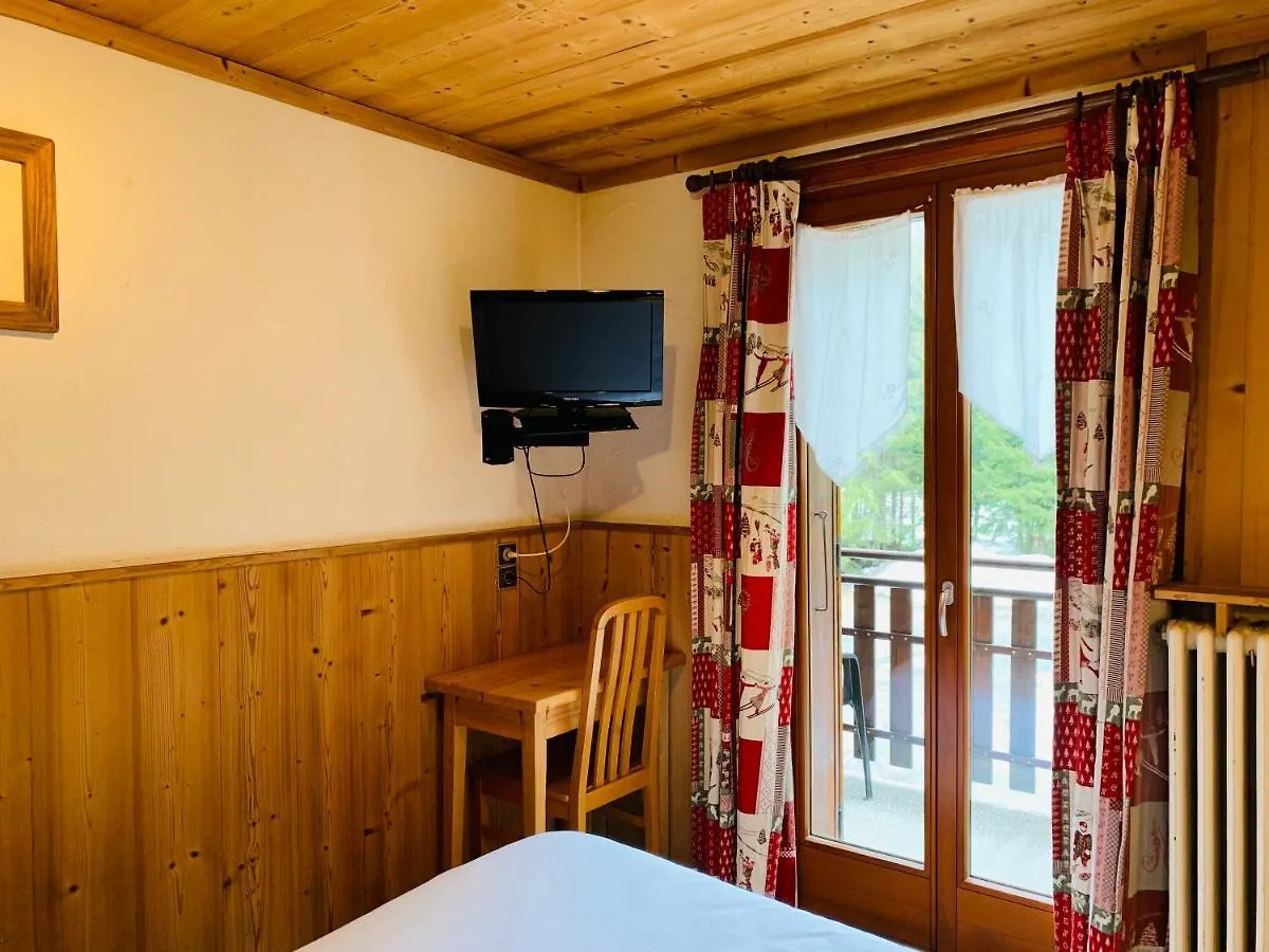 L'Arveyron Open House Hotel Chamonix France